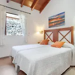 Volcan 18 بيت للعطل
